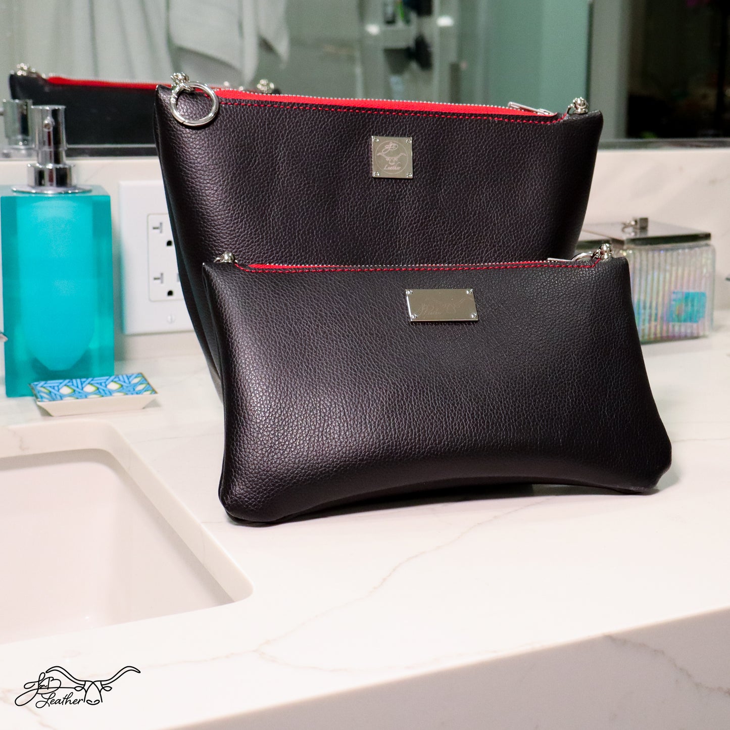Travel Accessories Bag - Clip-It Large