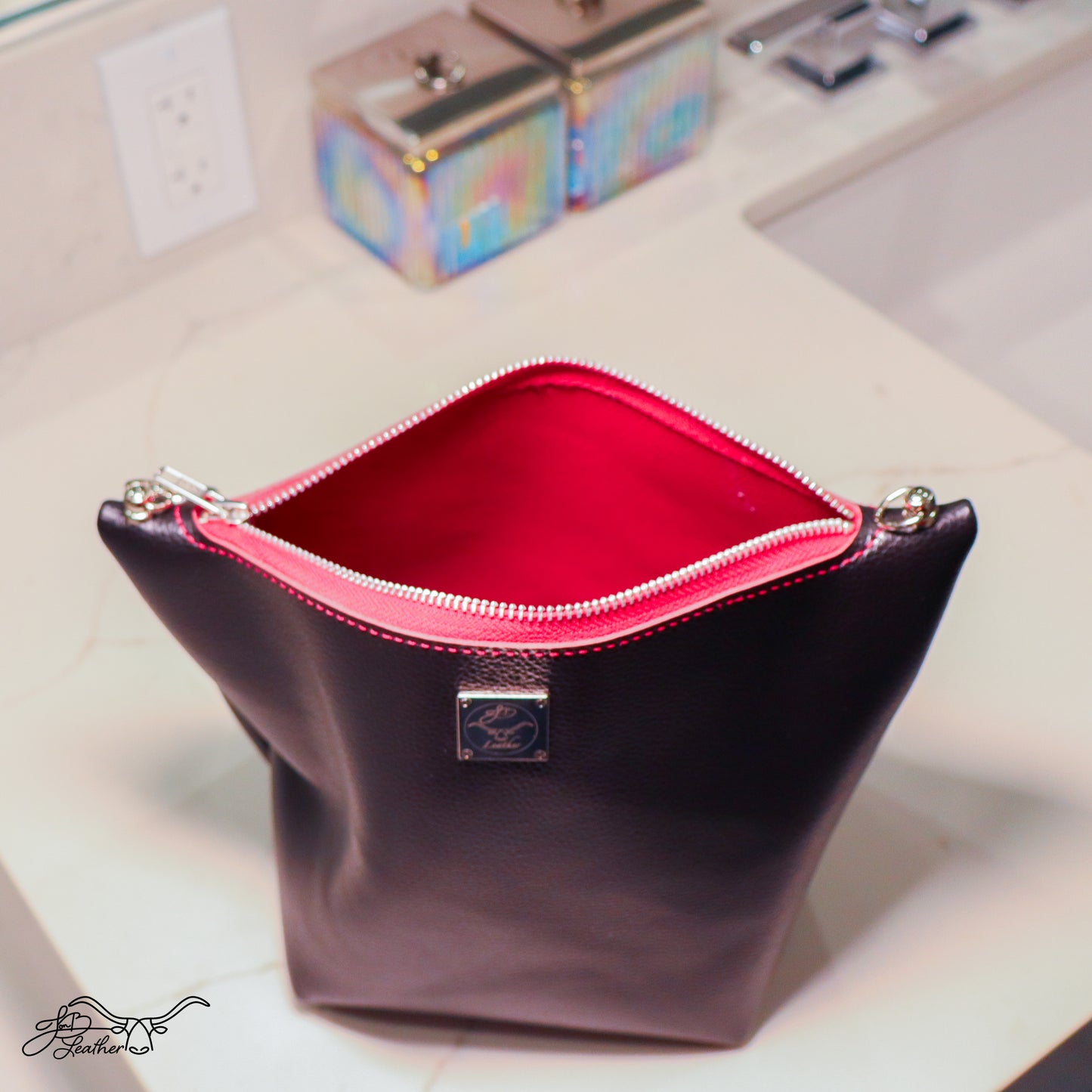 Travel Accessories Bag - Clip-It Large