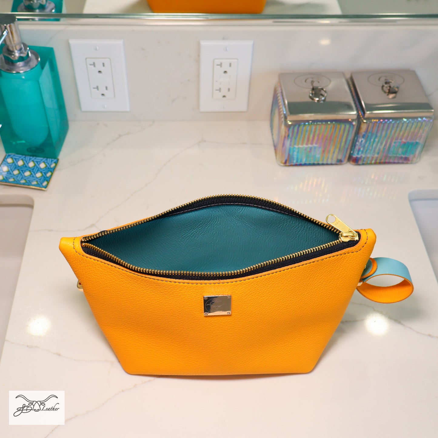 Travel Accessories Bag - Medium Sized Toiletries Bag